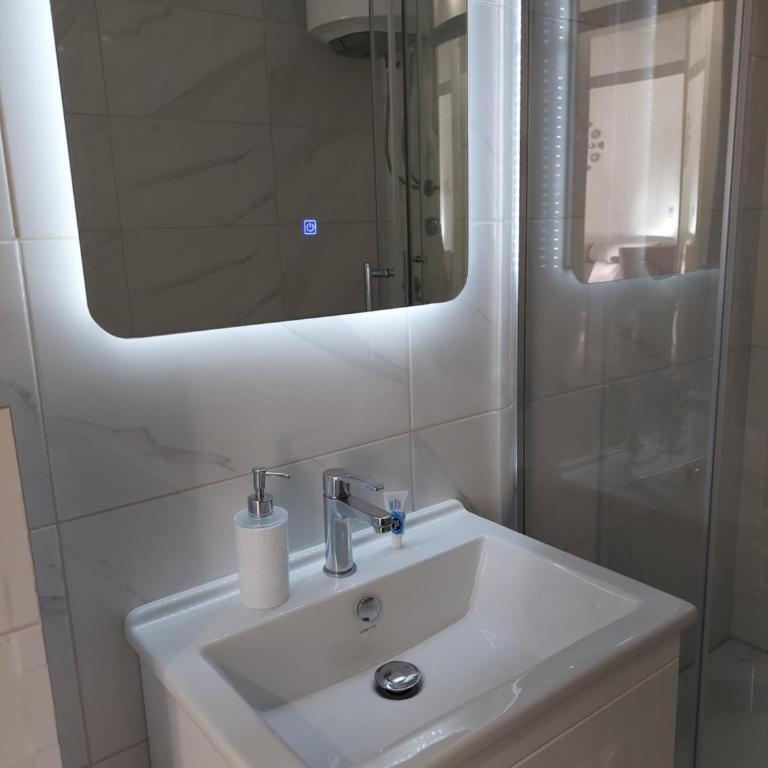Sunrise Apartments - Apartman sa 1 Spavaćom Sobom - 3