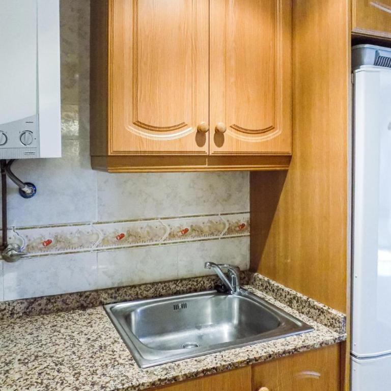 2 Bedroom Lovely Apartment In Oropesa Del Mar - Apartamento de 2 dormitorios - 6