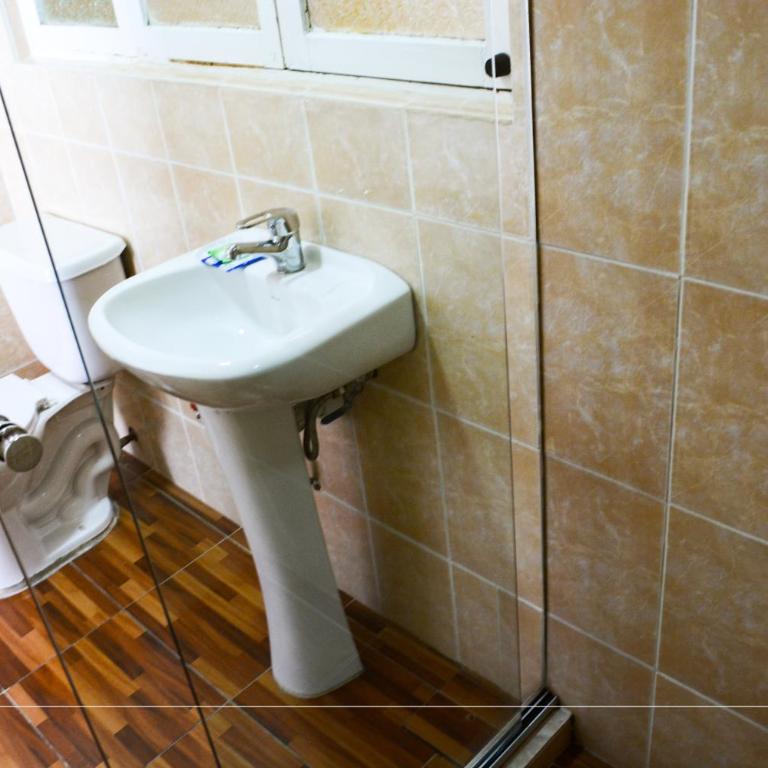 Skyline - Family Suite - 1