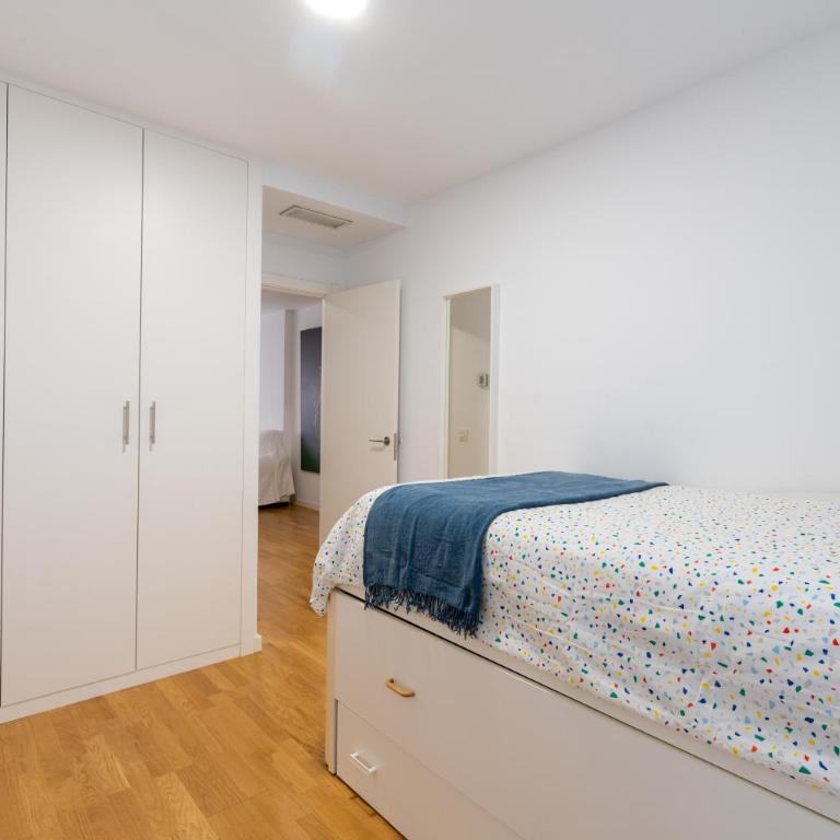 PISO NUEVO EN TRIANA - Apartamento de 3 dormitorios - 14