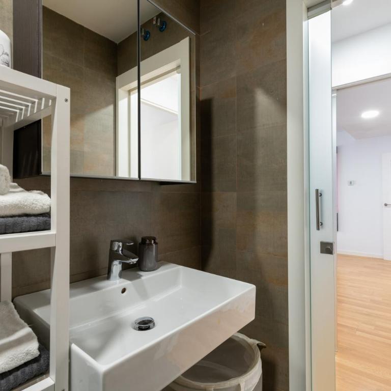 PISO NUEVO EN TRIANA - Apartamento de 3 dormitorios - 17