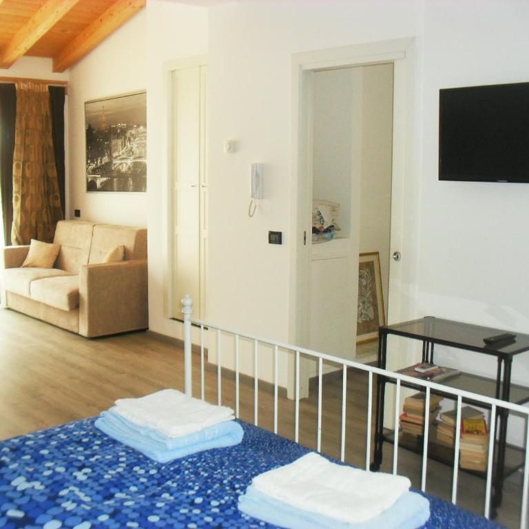 B&B Villa Lidia with parking and jacuzzi - Suite Deluxe con Vasca Idromassaggio - 11