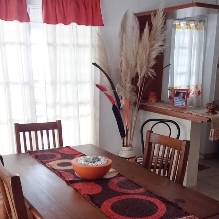 Casa con Estacionamiento en zona sur de la Ciudad - Two-Bedroom House - 15