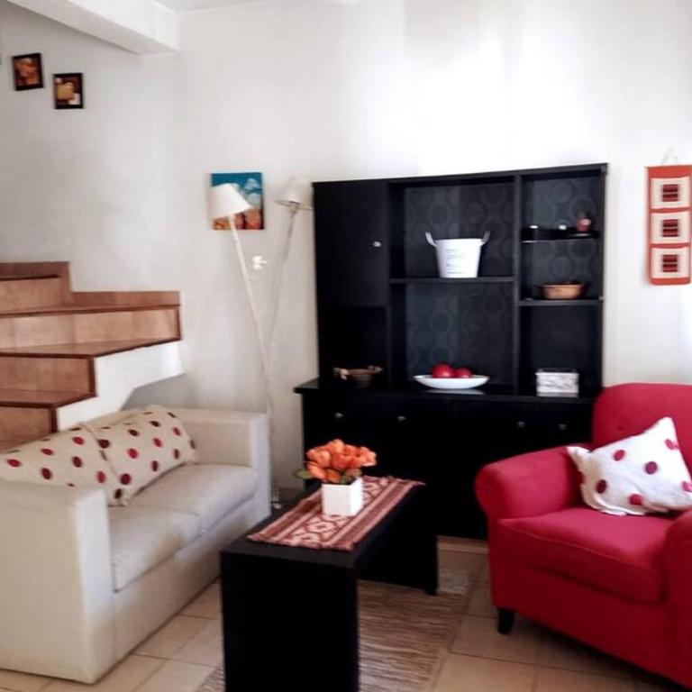 Casa con Estacionamiento en zona sur de la Ciudad - Two-Bedroom House - 18
