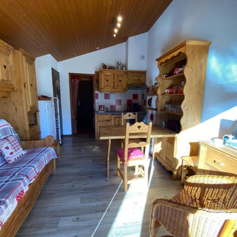 Studio 4 pers. sur les pistes avec balcon et parking - FR-1-459-193 - Studio - 4