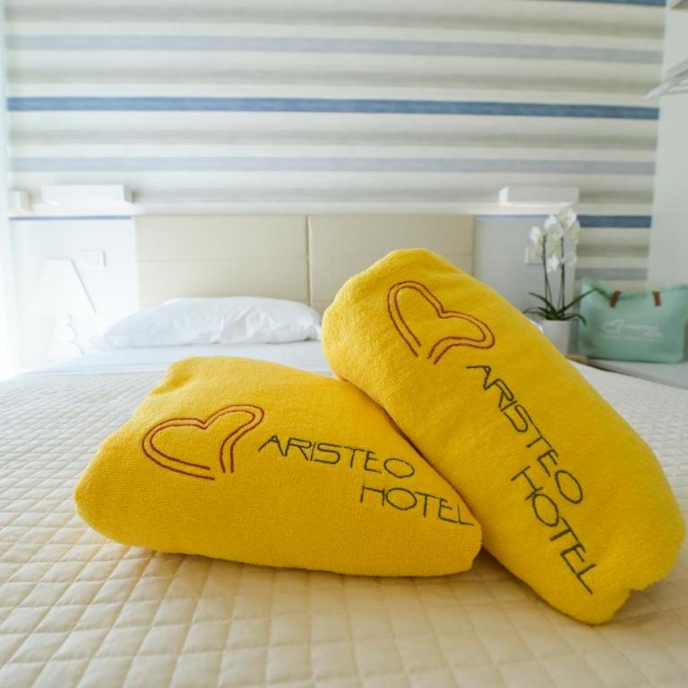 Hotel Aristeo Rimini fronte mare - Superior Connecting Rooms with Partial Sea View - 5