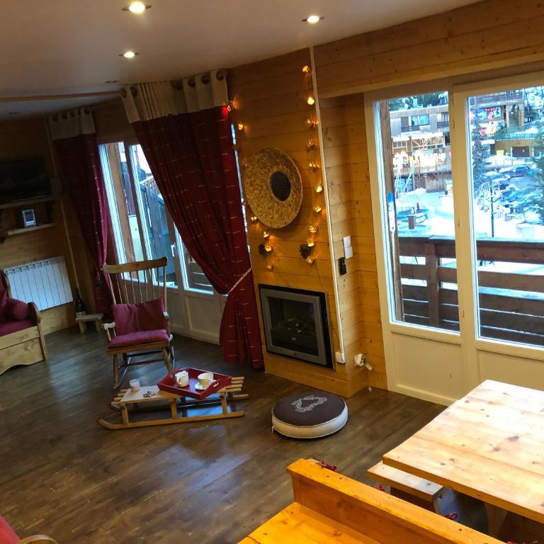 PRALOUP BEL APPARTEMENT STYLE CHALET - Appartement 3 Chambres - 37