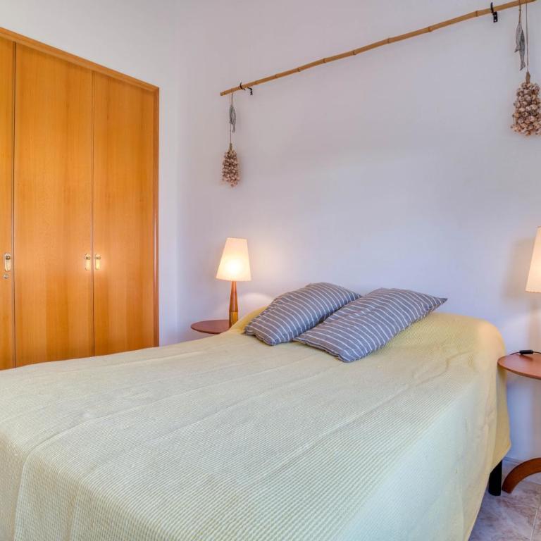 Plaça de la Sardana Casa acollidora per 8 persones a 5 minuts de la Platja Gran i del centre de Platja d'Aro - Villa con vistas al jardín - 24
