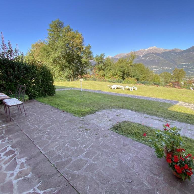 Sole 3 Garten Ferienwohnung mit Pool EG - Appartamento con Vista Lago - 11
