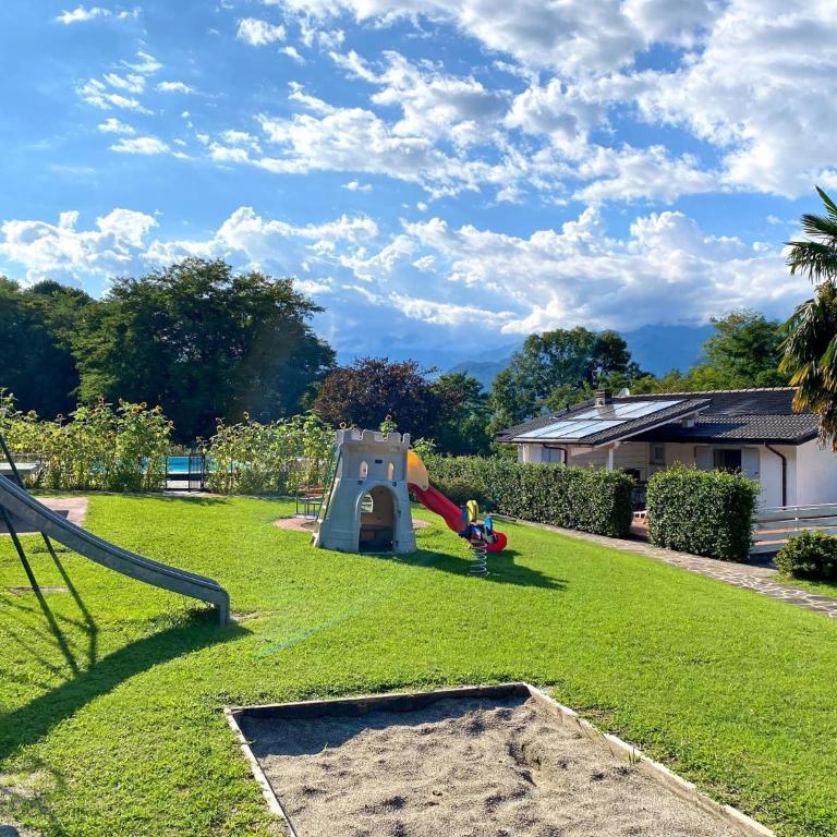 Sole 3 Garten Ferienwohnung mit Pool EG - Appartamento con Vista Lago - 17