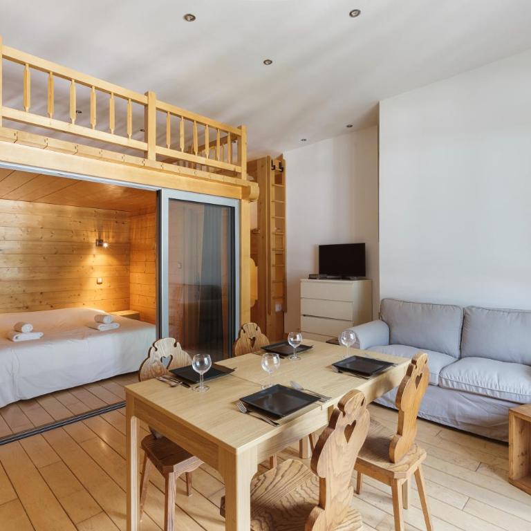Central Majestic Apartment Near Skiing - Happy Rentals - Appartement avec Vue sur la Montagne - 2