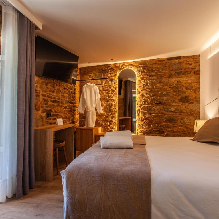 Hotel Plaza Obradoiro by Bossh! Hotels - Superior Queen Room - 9