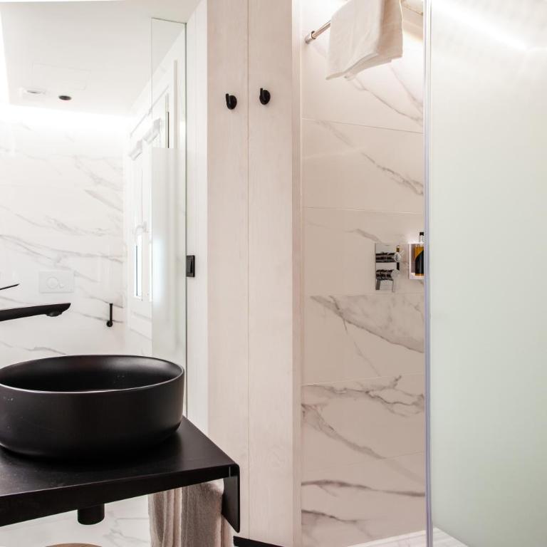 Hotel Plaza Obradoiro by Bossh! Hotels - Superior Twin Room - 9