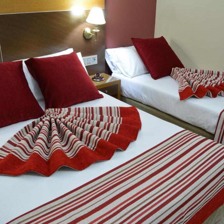 Hotel Regio 2 - Habitación Doble con cama supletoria - 4