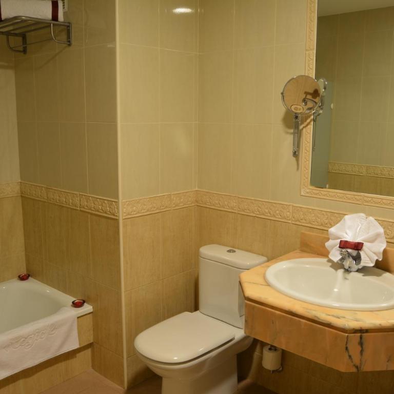 Hotel Regio 2 - Habitación Doble - 5