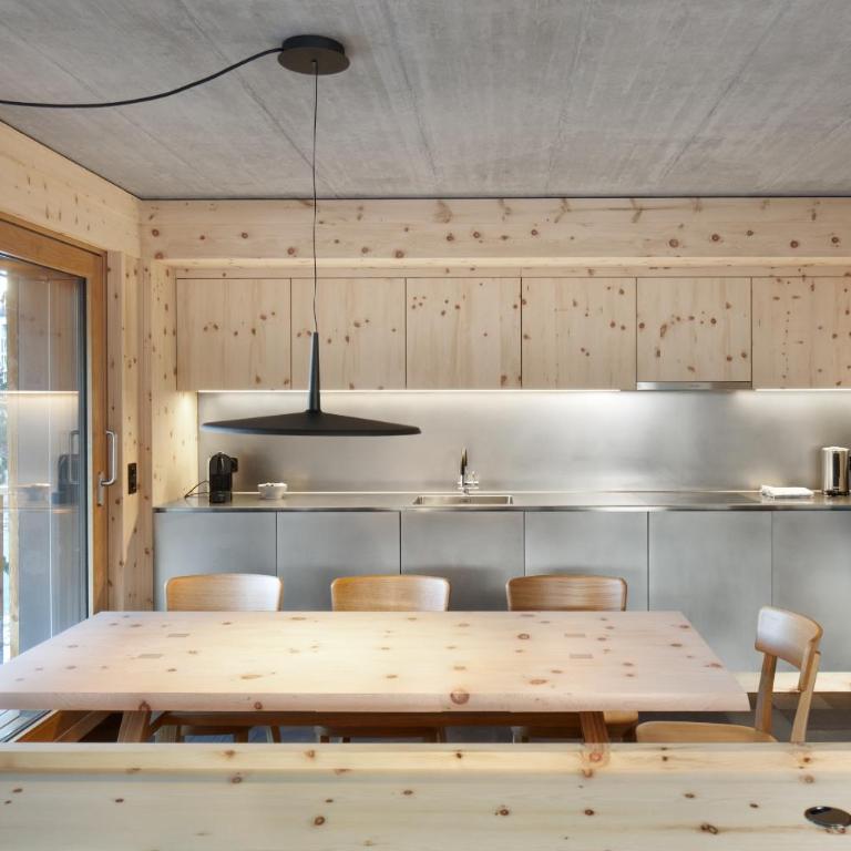 Alpine Lodge Chesa al Parc - Apartment mit 3 Schlafzimmern und Balkon - 3