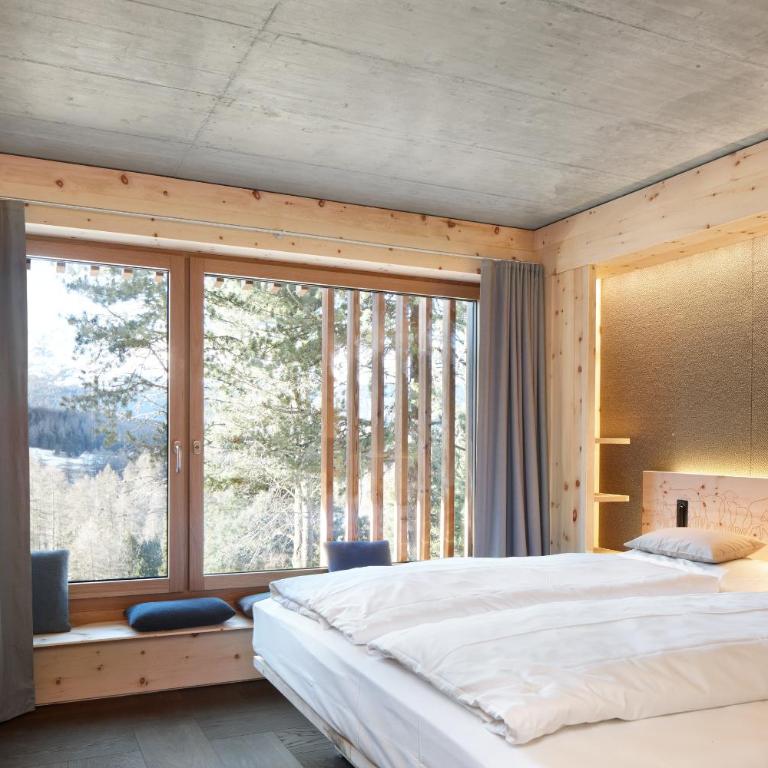 Alpine Lodge Chesa al Parc - Apartment mit 3 Schlafzimmern und Balkon - 7