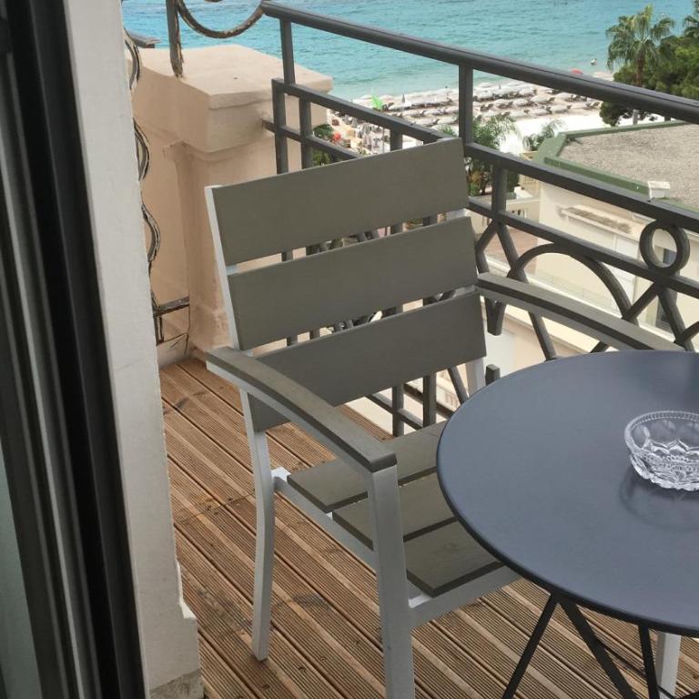CROISETTE Palais MIRAMAR FRONT DE MER - Appartement - Vue sur Mer - 22