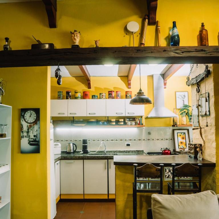 Casa céntrica que cumple todas tus necesidades - Three-Bedroom House - 12