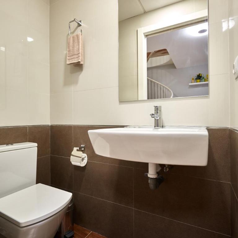 Apart-hotel Happy Life - Two-Bedroom Apartment - 11