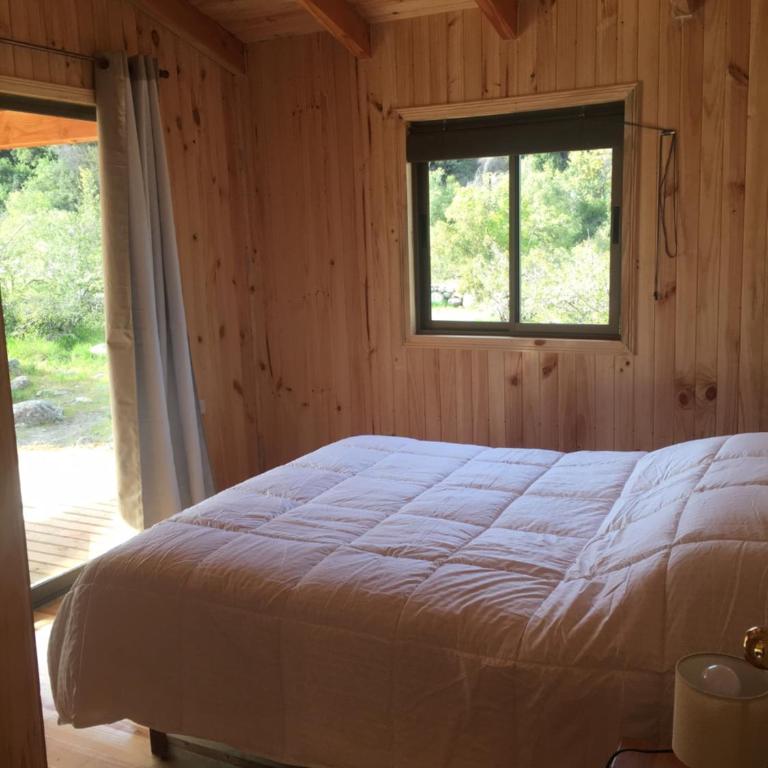 Los Quenes River Lodge - Family Room with Mountain View - 5