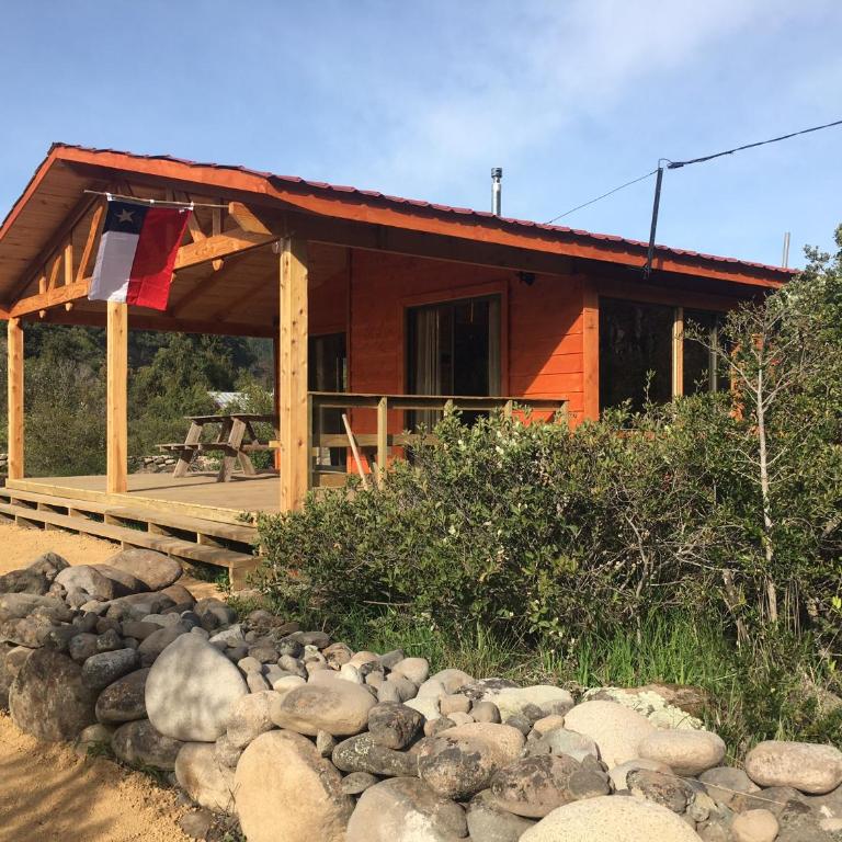 Los Quenes River Lodge - Family Room with Mountain View - 19