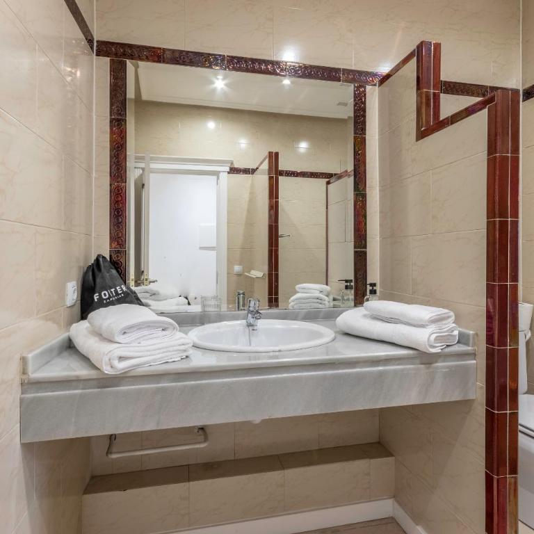 Habitaciones Apartamento B&B Plaza Nueva 8 - Double Room with Balcony - 10