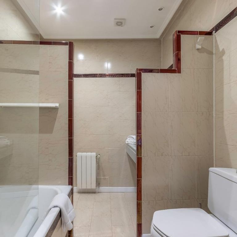 Habitaciones Apartamento B&B Plaza Nueva 8 - Double Room with Balcony - 9