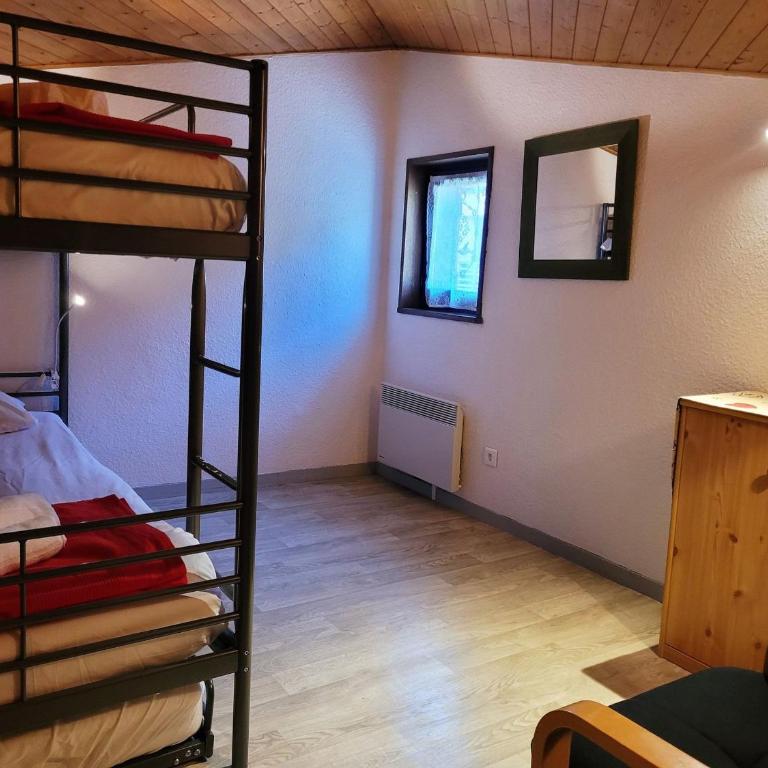 T3 duplex lumineux, proche pistes, parking, Wi-Fi - FR-1-598-23 - Appartamento (5 Adulti) - 6