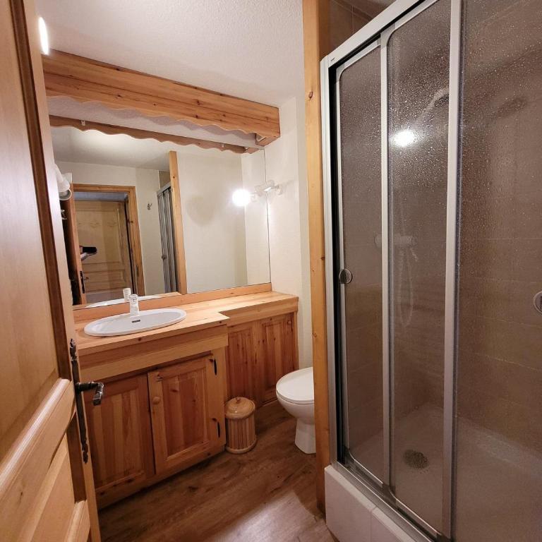 Superbe appartement 6 pièces au pied des pistes, 4 chambres en suite, centre Les Gets - FR-1-598-26 - Appartamento (10 Adulti) - 14