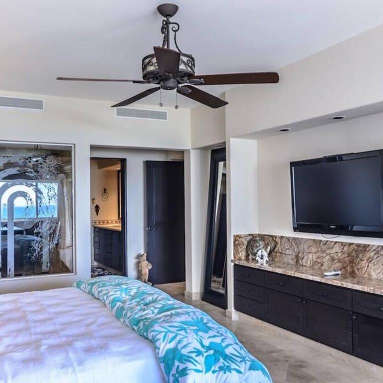 Tortuga-World Class Ocean Front Villa5 500ft - Villa - 55