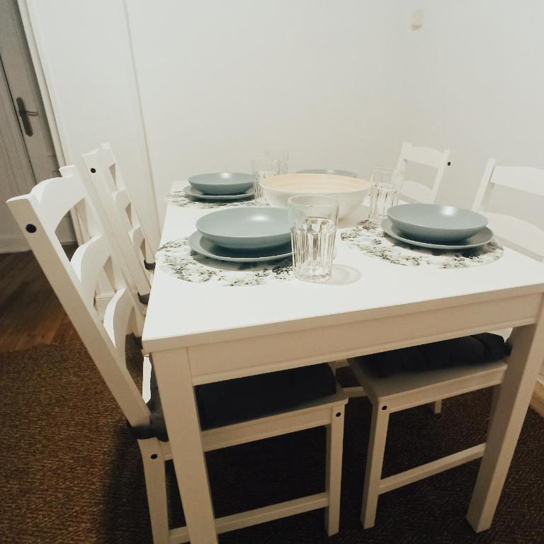 SWEET HOME BILBAO - Three-Bedroom Apartment - 15