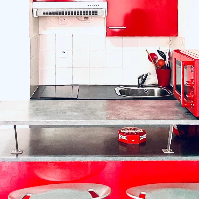 Le Red Escape à 15min du centre avec parking privé gratuit - Apartamento Estudio - 21