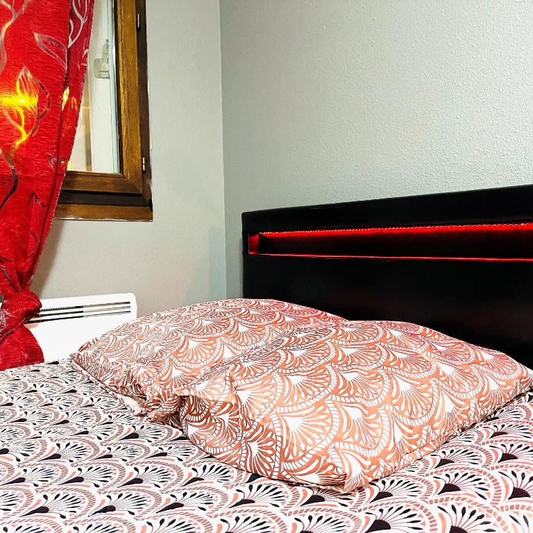 Le Red Escape à 15min du centre avec parking privé gratuit - Apartamento Estudio - 15