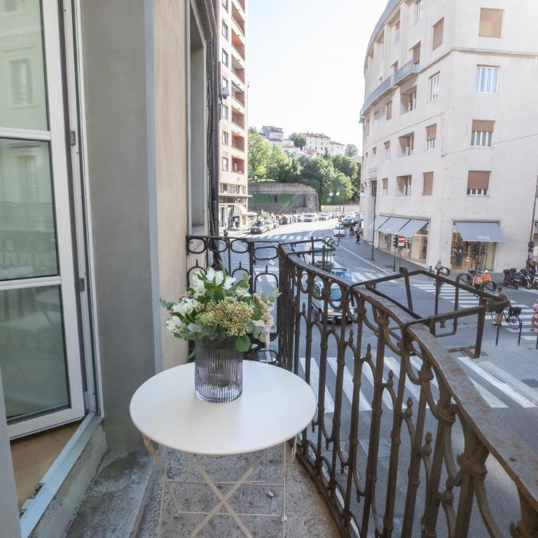 S1 Luxury Suites and Rooms - Suite King con Balcone - 7