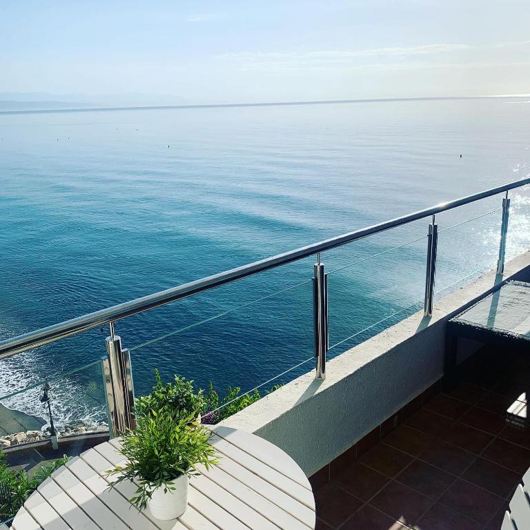 Amazing frontline sea views Studio apartment Castillo Del Vigia Torremolinos - Estudio Doble Deluxe - 9