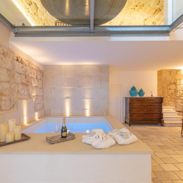 Masseria dei Monaci - Suite Deluxe con Piscina Interna e Vista Mare - 1