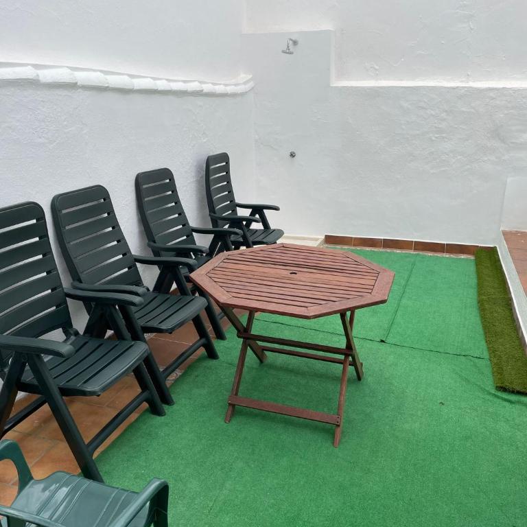 Apartamento nuevo con piscina en el centro "Doña Paca-Ronda" - Apartamento - 8
