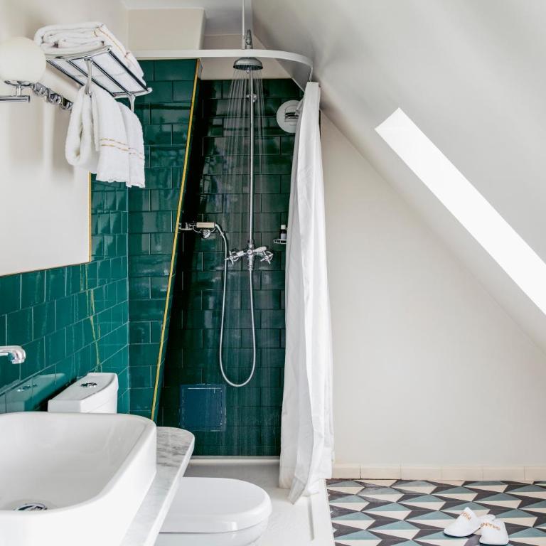 Grand Pigalle Experimental - Chambre Sous les Toits 18m² - Vue sur Montmartre - 4