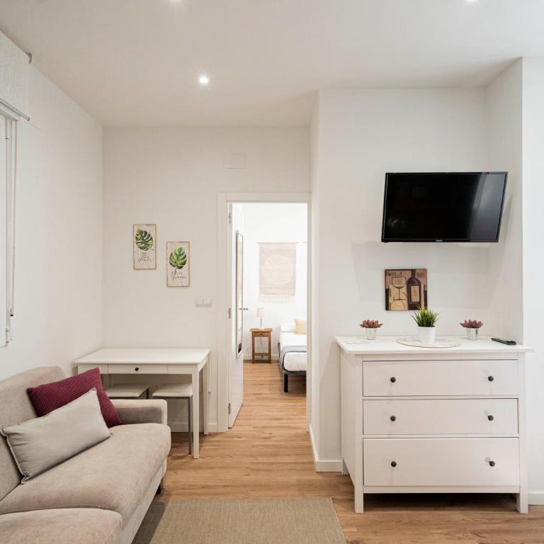 Quiet and cosy flat in N. Salamanca - One-Bedroom Apartment - 13