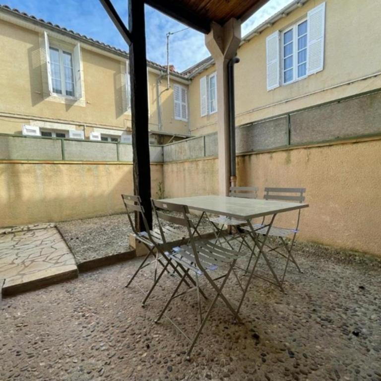 Centre Ville Superbe T2 Neuf Wifi Terrasse Netflix - Apartamento - 6