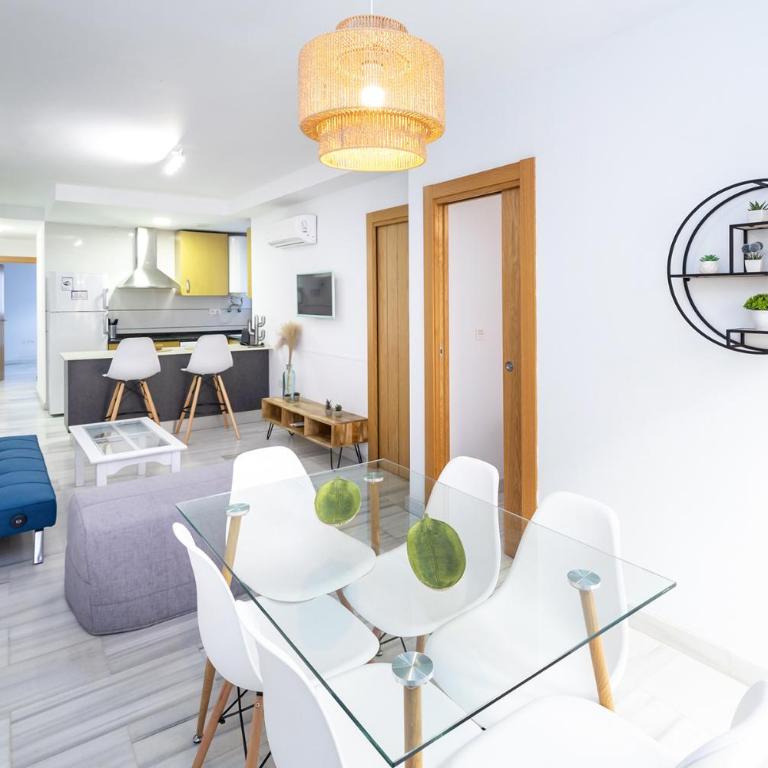 Grace Apartments - 3 bedroom City Centre - Three-Bedroom Apartment - 2
