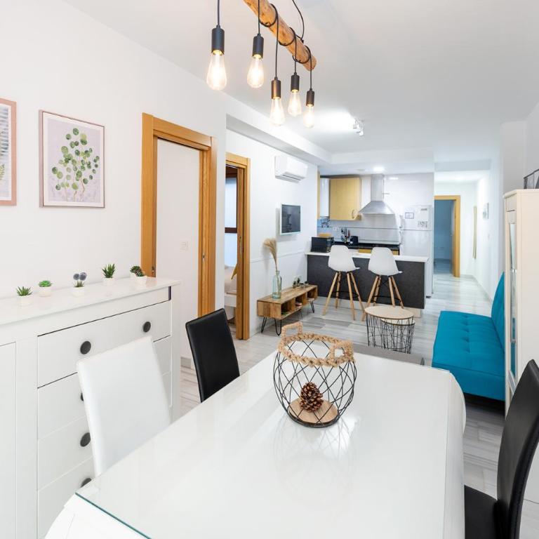 Grace Apartments - 3 bedroom City Centre - Three-Bedroom Apartment - 1