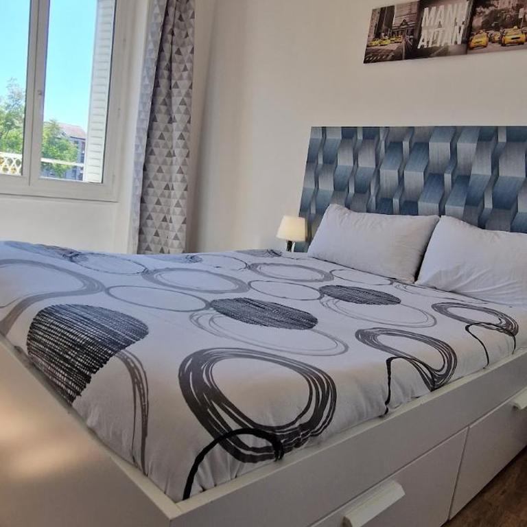 Superbe appartement proche de toutes commodités. - Appartement 2 Chambres - 8