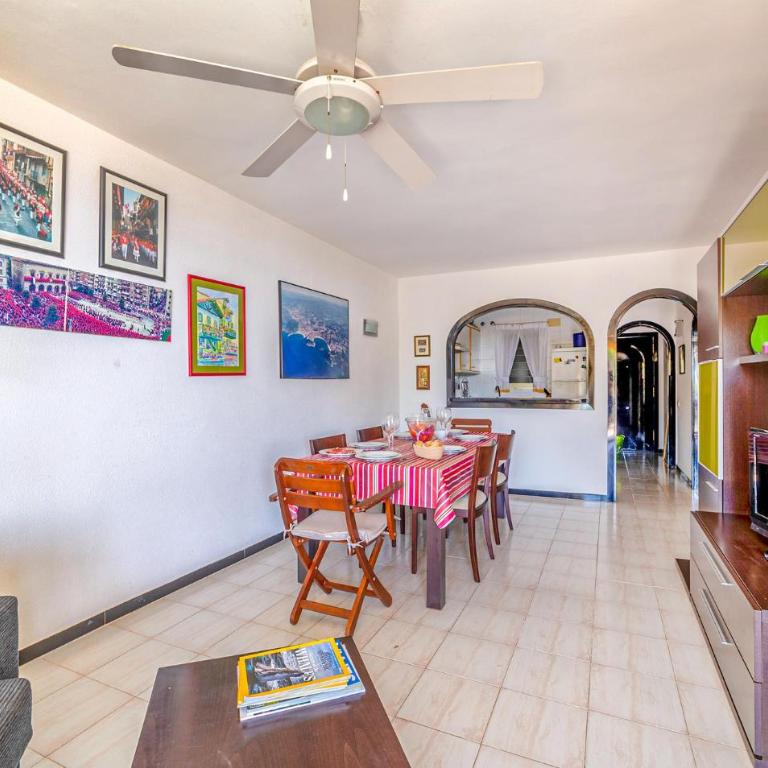 2 Bedroom Gorgeous Apartment In Miami Platja - Apartamento de 2 dormitorios - 10