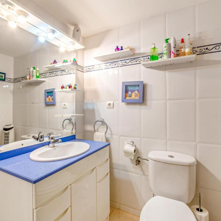 2 Bedroom Gorgeous Apartment In Miami Platja - Apartamento de 2 dormitorios - 21