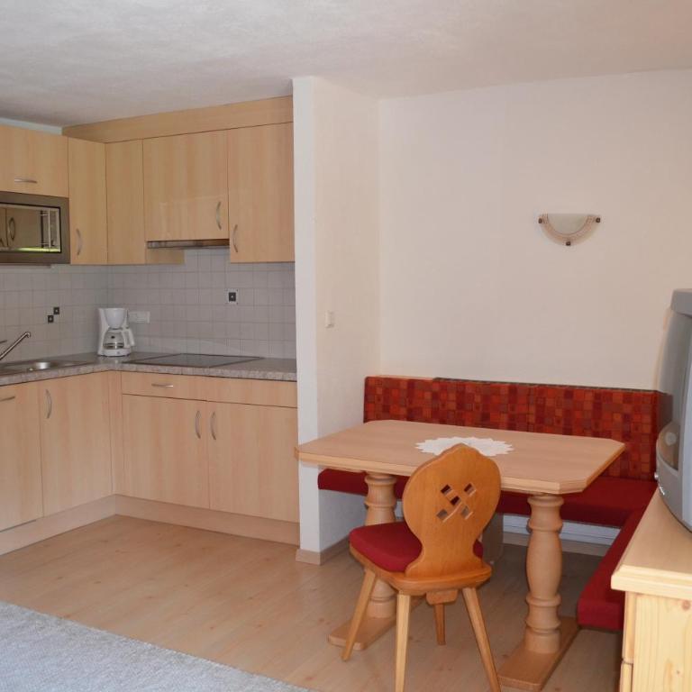 Lärchenhof - Apartment 2 mit 1 Schlafzimmer und Balkon - 6