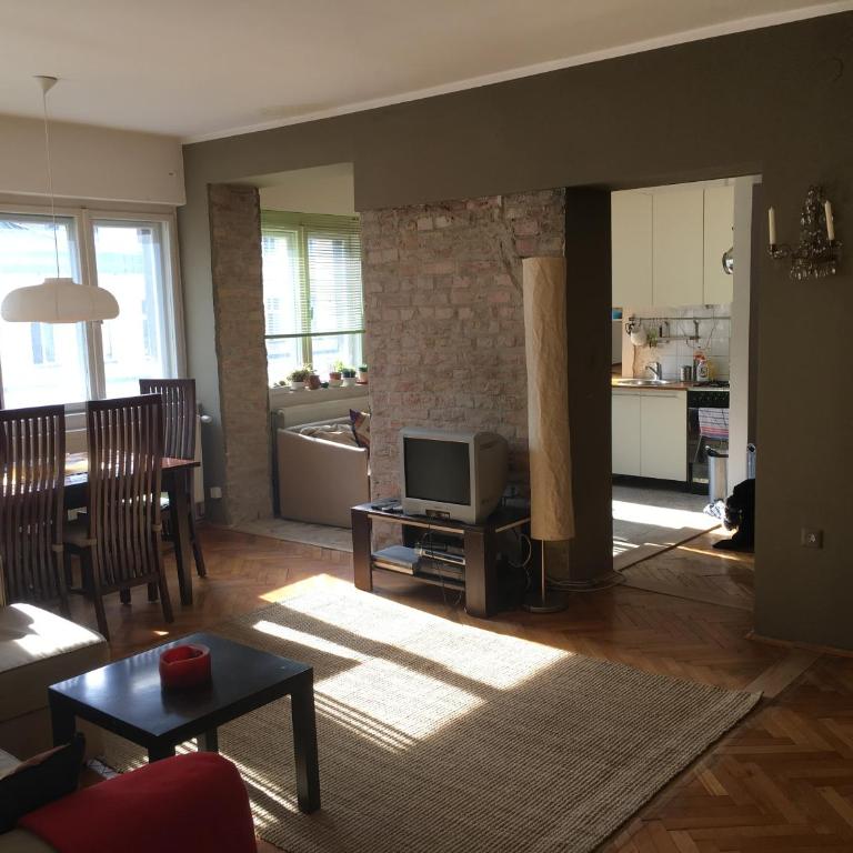 Sarajevo, Lovely two bedroom apartment in the very center - Appartement 2 Chambres - 1