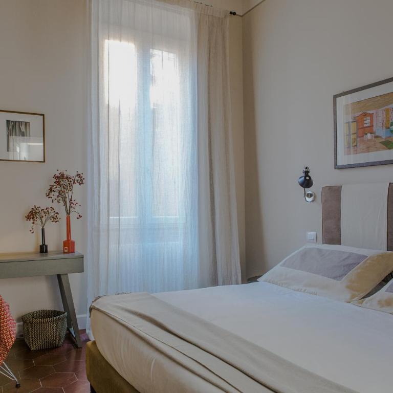 MyNavona - Camera Ampia Matrimoniale/Doppia con Letti Singoli con Vista Città - 18