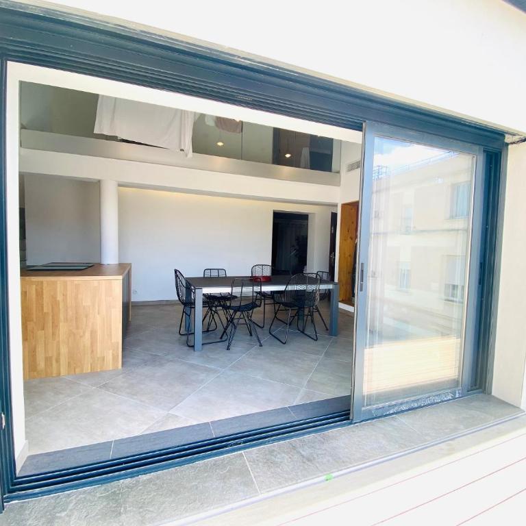 Duplex 120m2 terrasse vue sur Nîmes - Appartamento con 3 Camere da Letto - 6